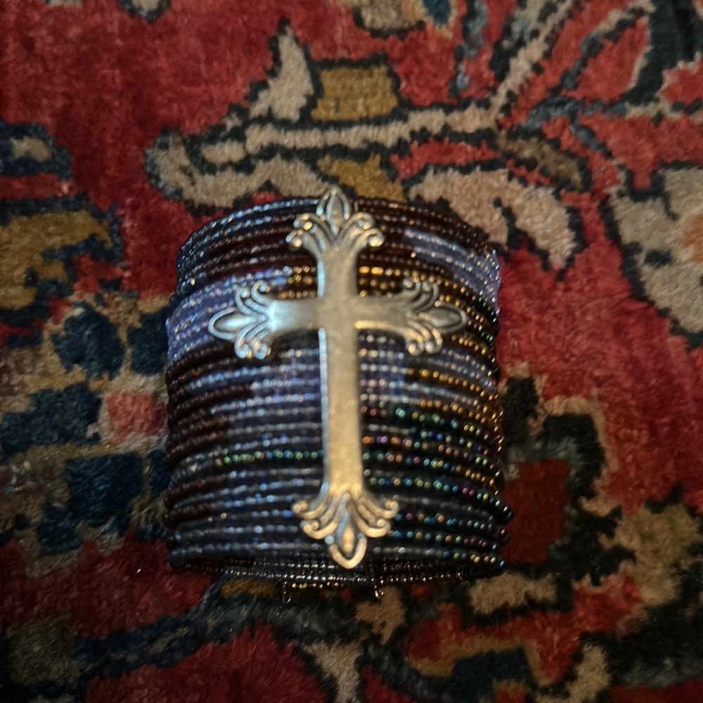 Cross bracelet - Picture 6 of 7